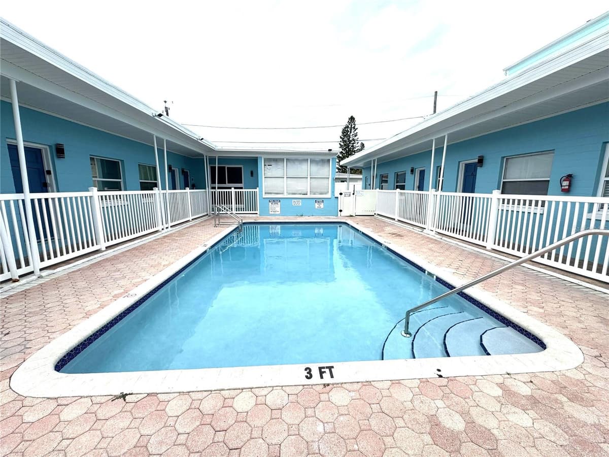13343 GULF BOULEVARD — photo 13 of 16