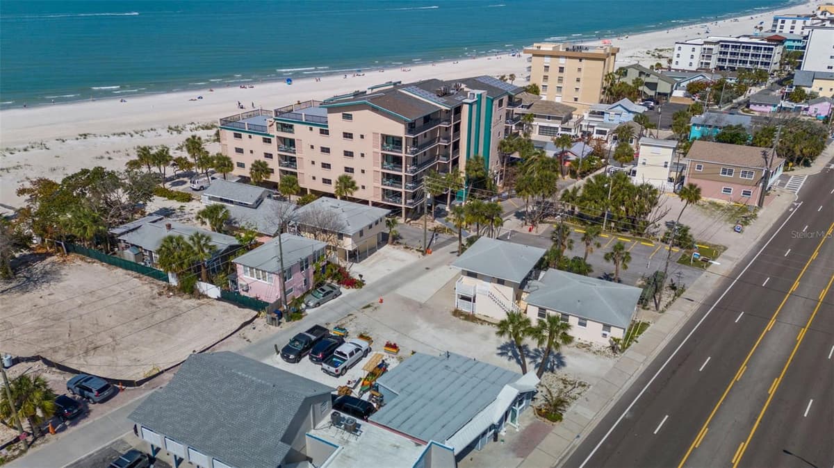 13062 GULF BOULEVARD — photo 31 of 73