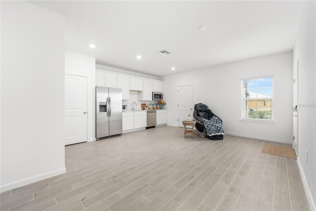 13941 CONVERGENCE BOULEVARD — photo 28 of 51