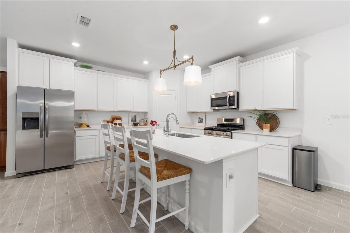 13941 CONVERGENCE BOULEVARD — photo 8 of 51