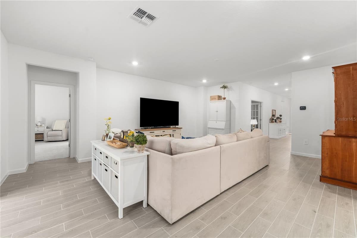 13941 CONVERGENCE BOULEVARD — photo 11 of 51