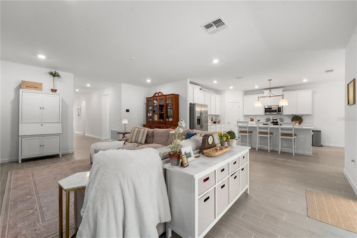 13941 CONVERGENCE BOULEVARD — photo 4 of 51