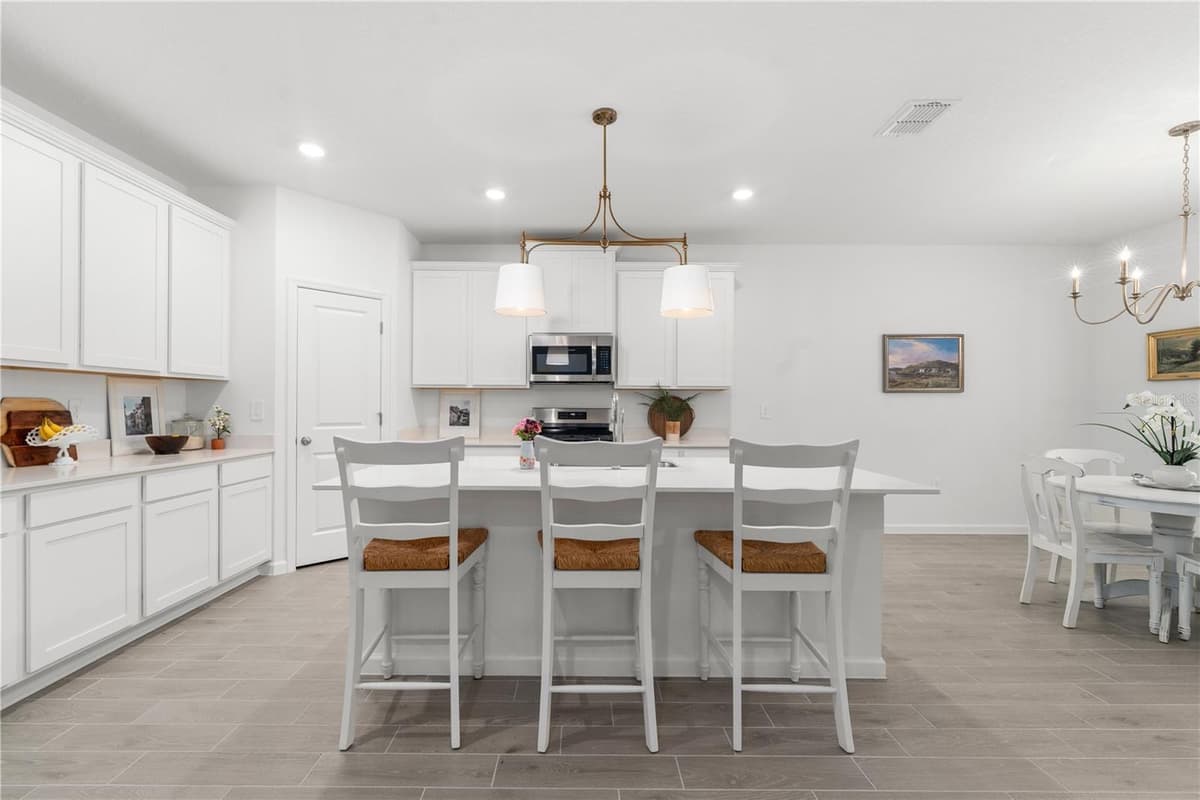 13941 CONVERGENCE BOULEVARD — photo 7 of 51