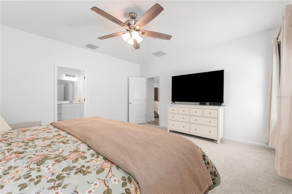 13941 CONVERGENCE BOULEVARD — photo 13 of 51