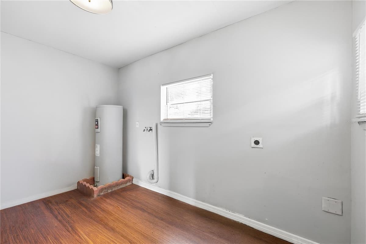 615 DANVERS STREET — photo 12 of 22