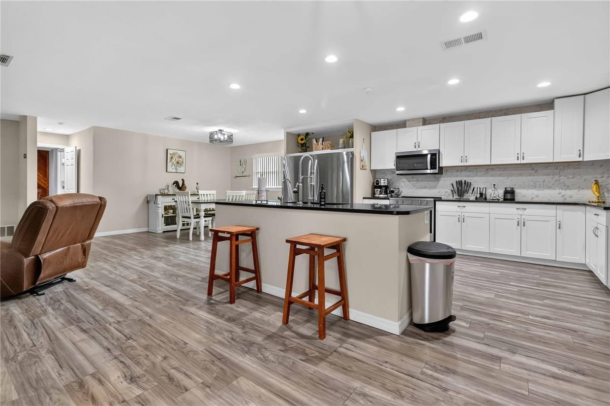 4105 RECTOR ROAD — photo 6 of 49