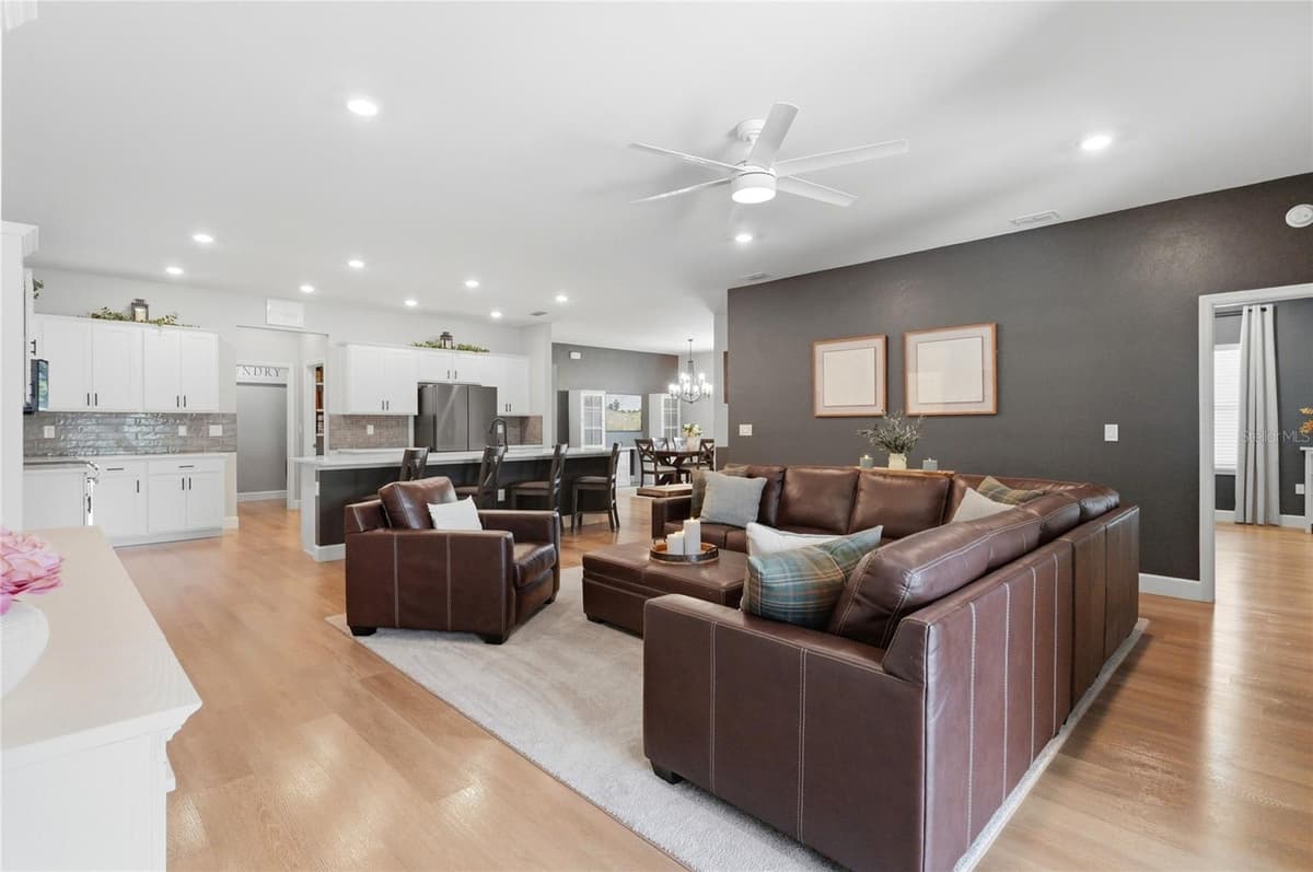 1185 SANDPIPER LOOP — photo 3 of 87