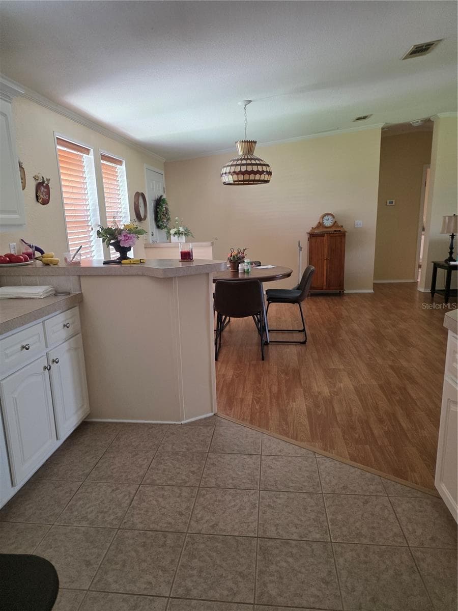 4025 MYRTLE OAK COURT — photo 9 of 38