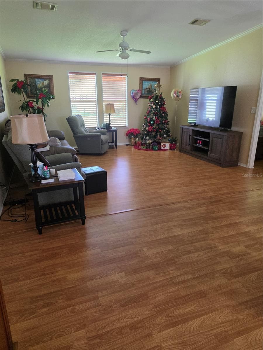 4025 MYRTLE OAK COURT — photo 2 of 38