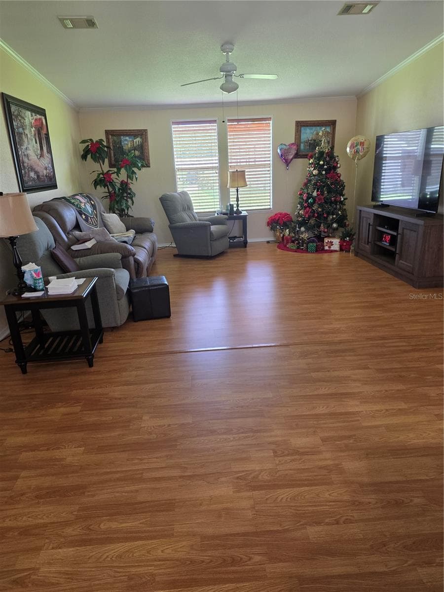 4025 MYRTLE OAK COURT — photo 3 of 38