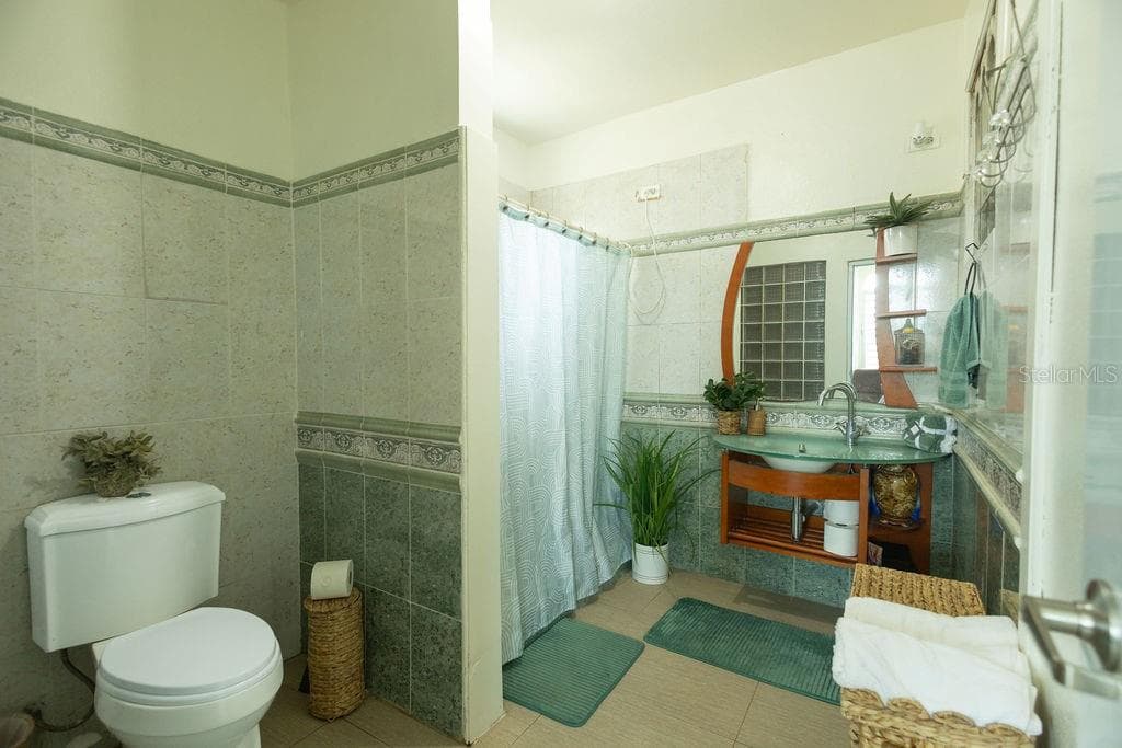 393 MONTE CARMELO — photo 18 of 41