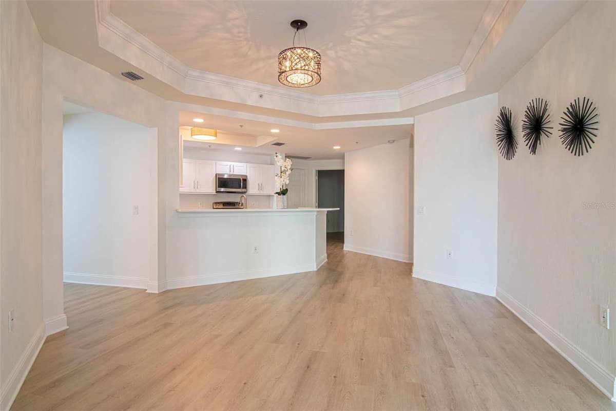 2743 1ST STREET — photo 18 of 53