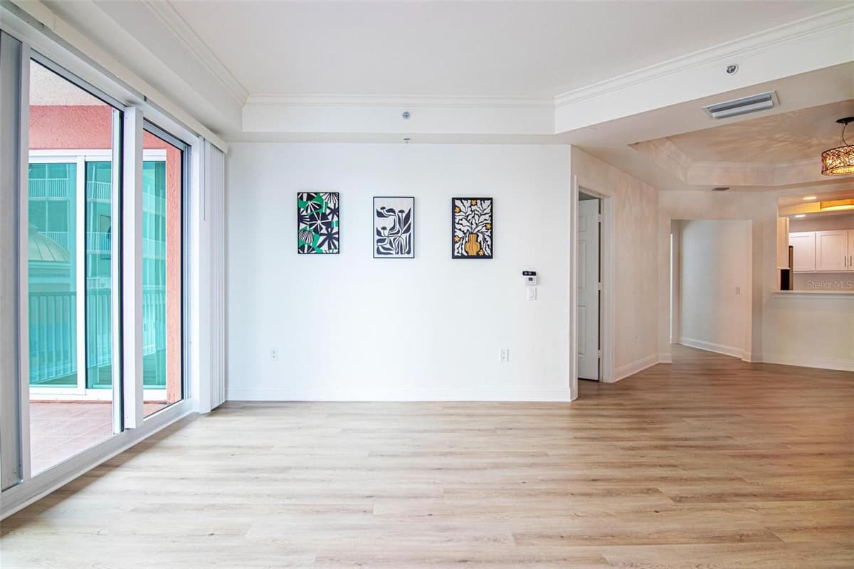 2743 1ST STREET — photo 17 of 53