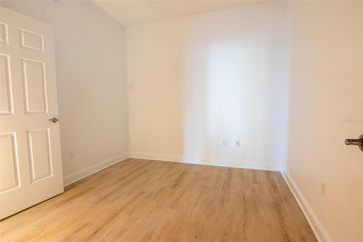 2743 1ST STREET — photo 27 of 53