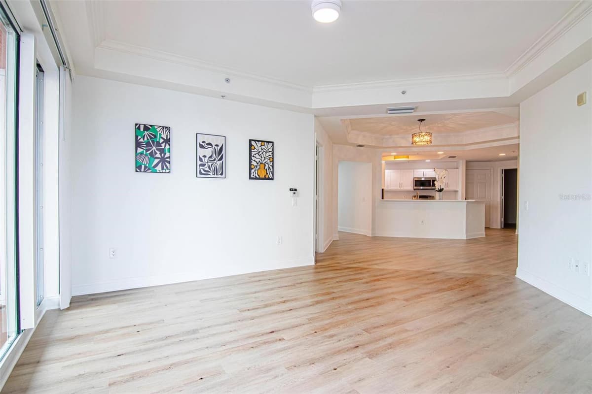 2743 1ST STREET — photo 16 of 53