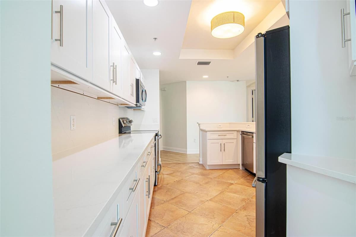 2743 1ST STREET — photo 8 of 53