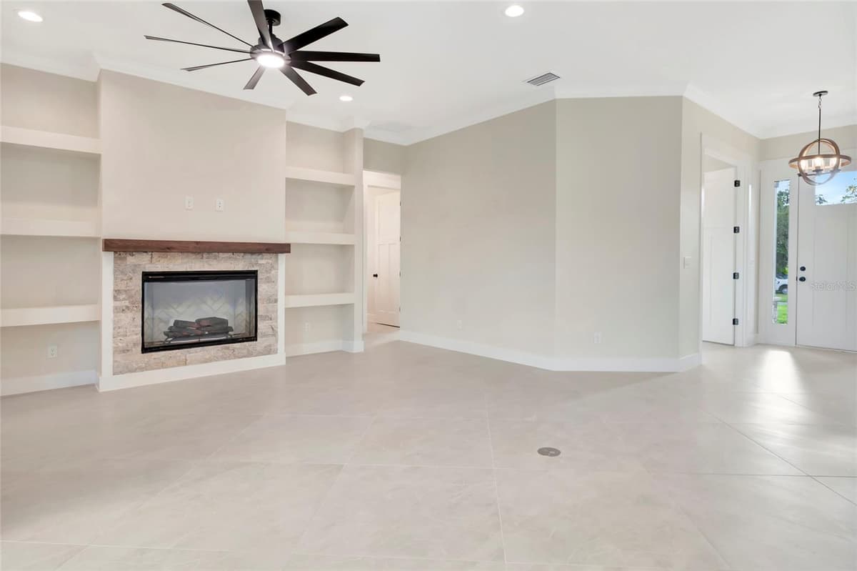 17605 NINTH STREET — photo 11 of 47