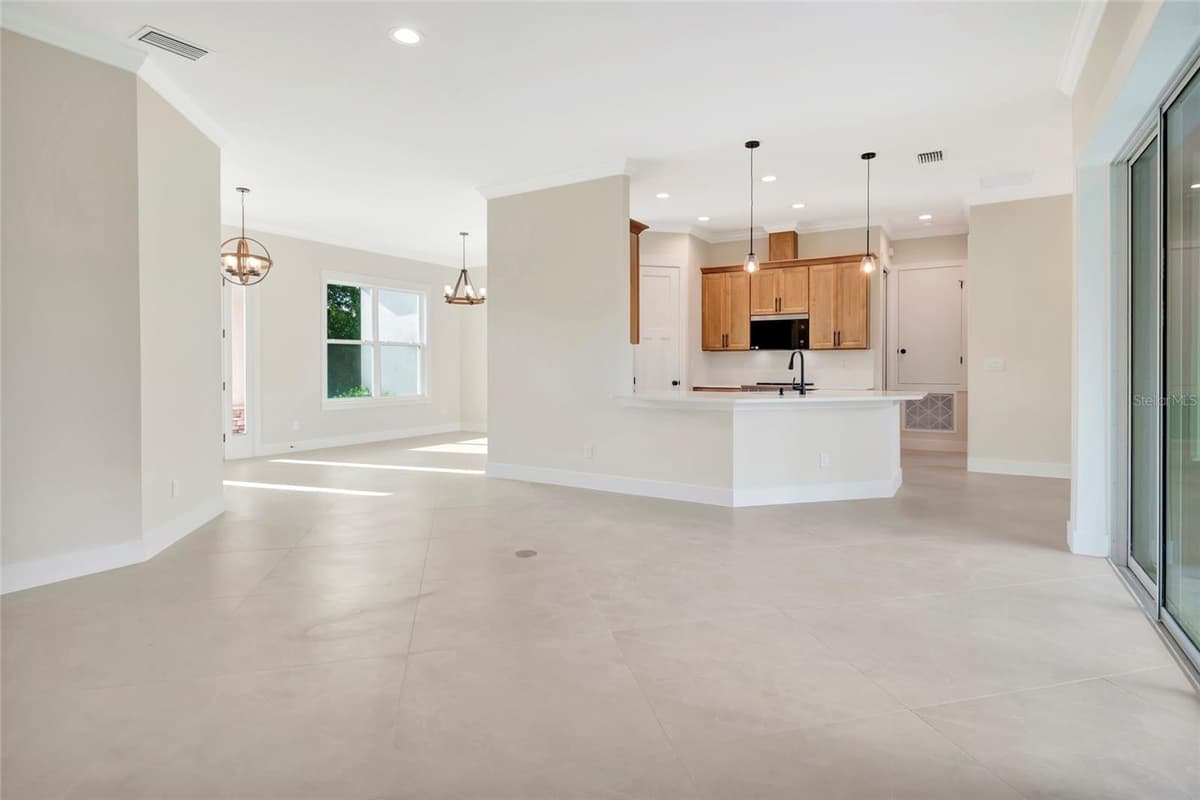 17605 NINTH STREET — photo 13 of 47