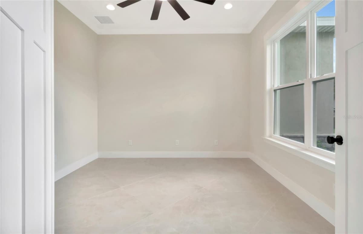 17605 NINTH STREET — photo 27 of 47