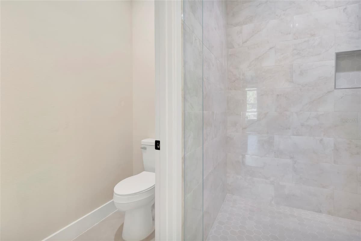 17605 NINTH STREET — photo 22 of 47
