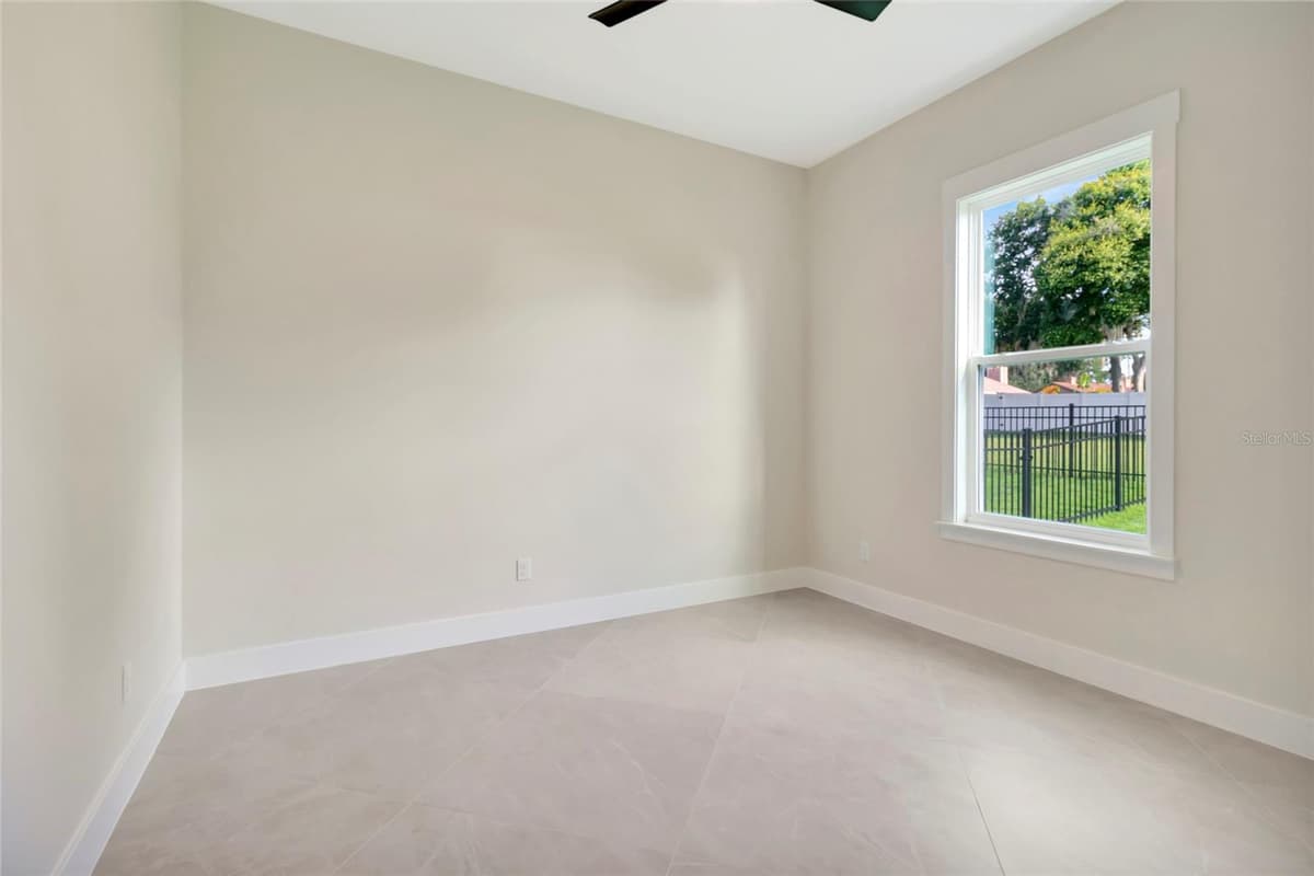 17605 NINTH STREET — photo 24 of 47