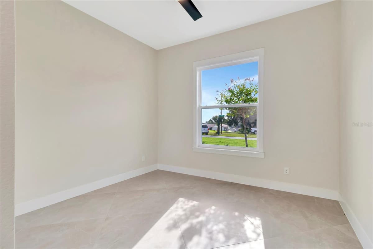 17605 NINTH STREET — photo 26 of 47