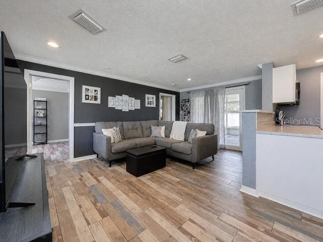 2625 46TH AVENUE — photo 5 of 26