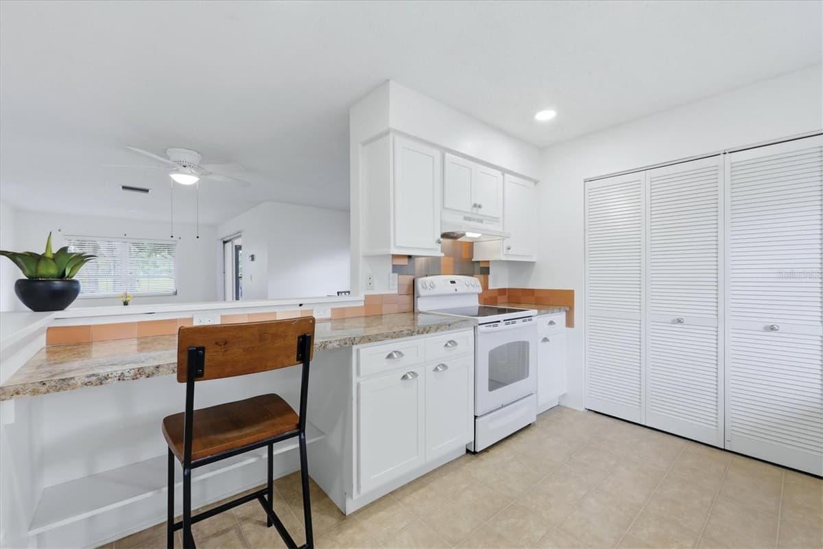 4538 PAWNEE TRAIL — photo 4 of 32