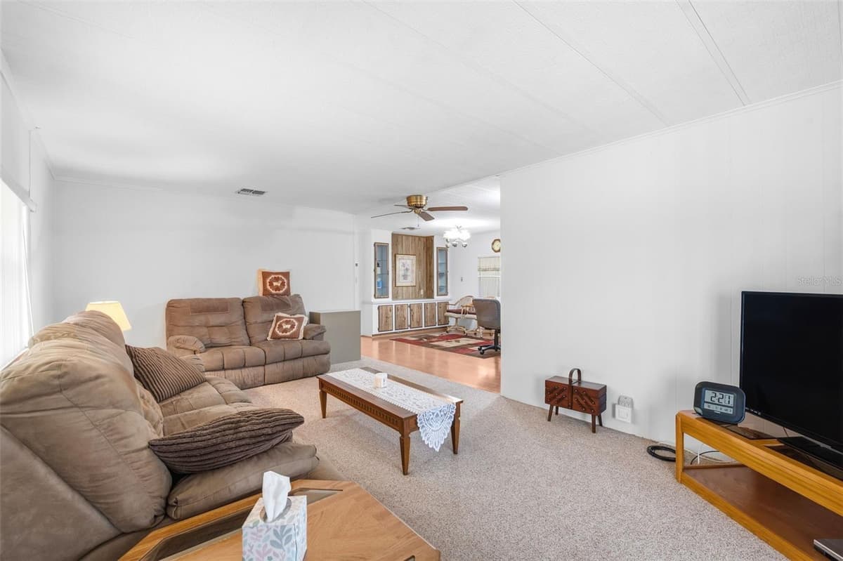 3321 CHATFORD DRIVE — photo 6 of 21
