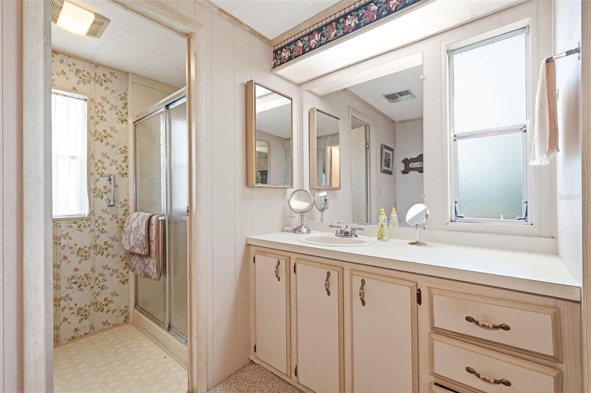 3321 CHATFORD DRIVE — photo 14 of 21