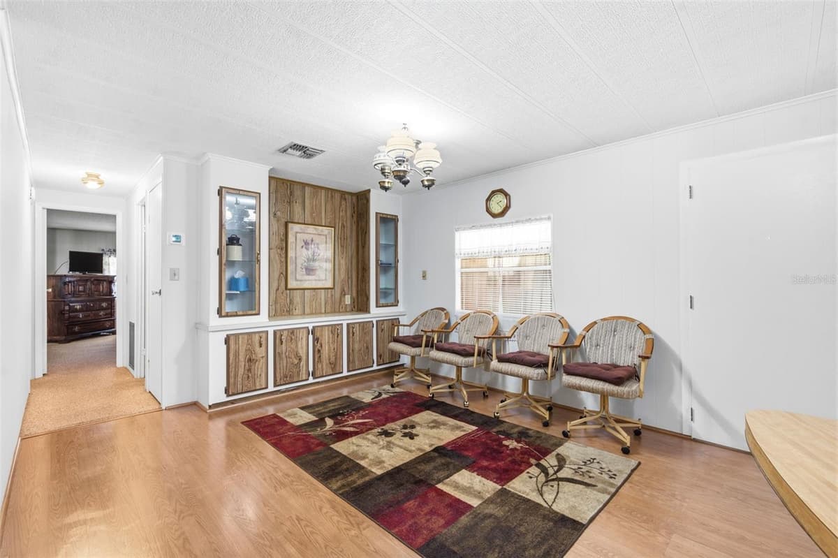 3321 CHATFORD DRIVE — photo 7 of 21