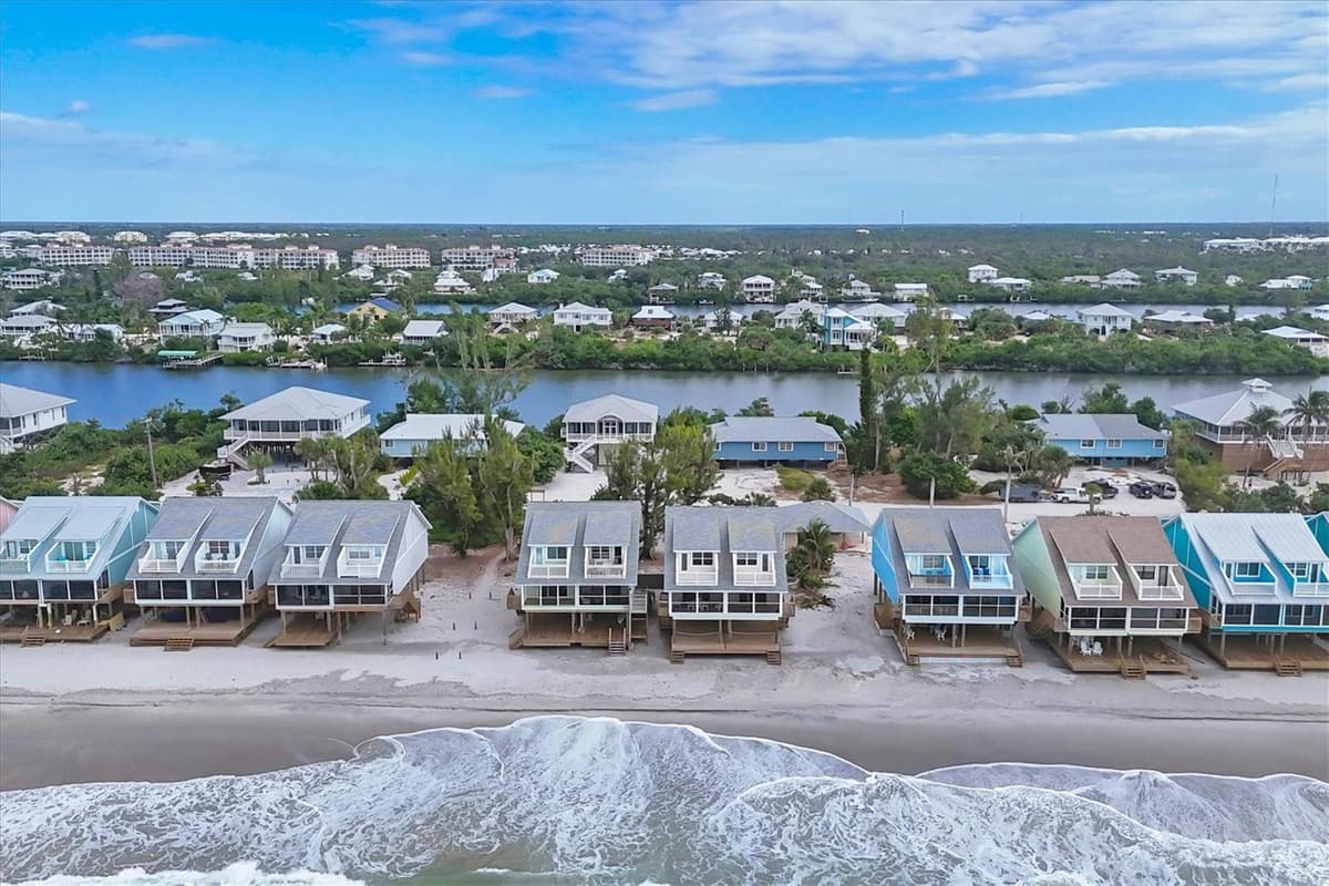 301 GULF BOULEVARD — photo 32 of 34