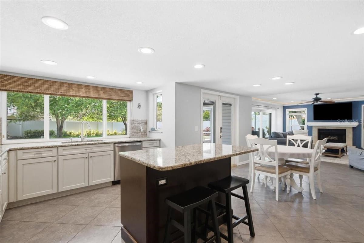 13101 BURNES LAKE DRIVE — photo 16 of 60