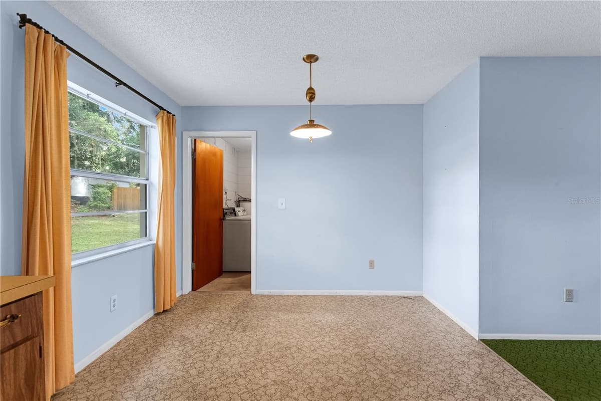 155 GOODHEART AVENUE — photo 10 of 29