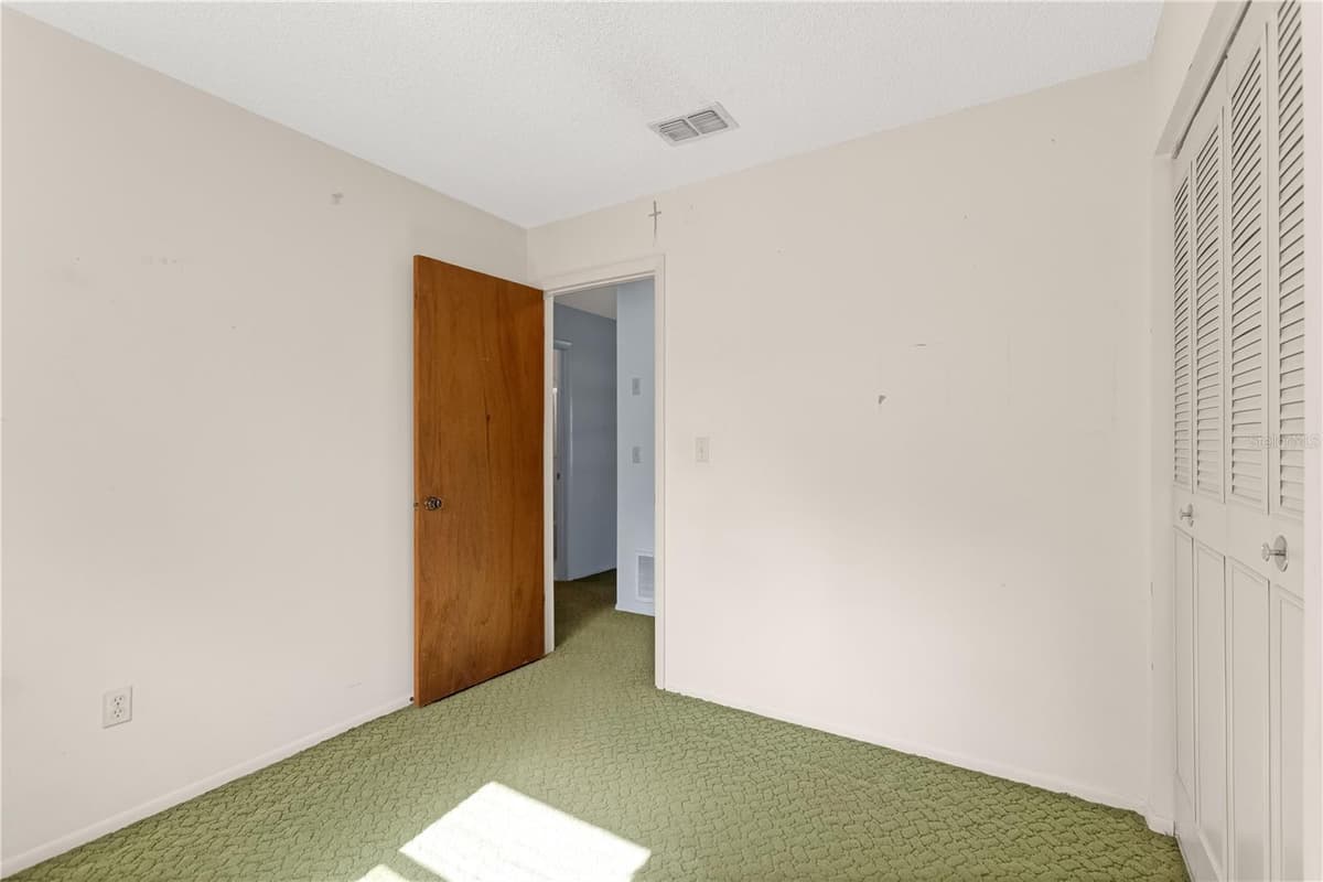 155 GOODHEART AVENUE — photo 14 of 29