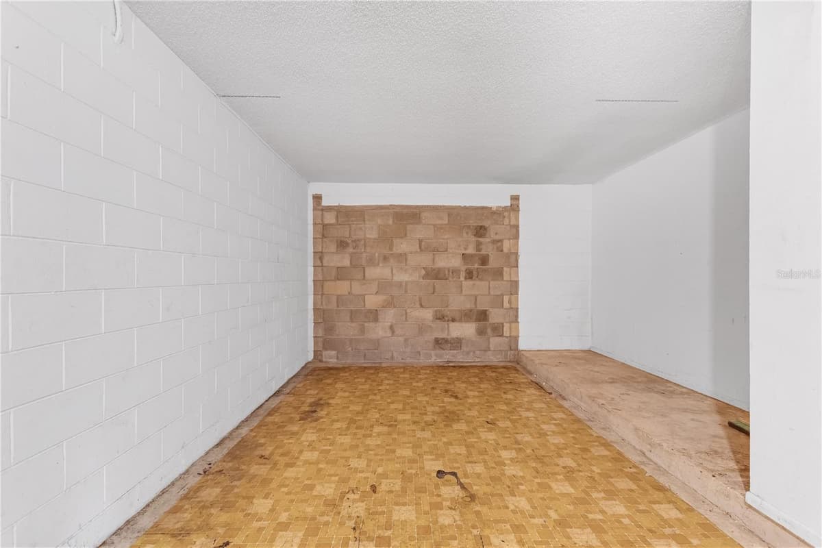 155 GOODHEART AVENUE — photo 20 of 29