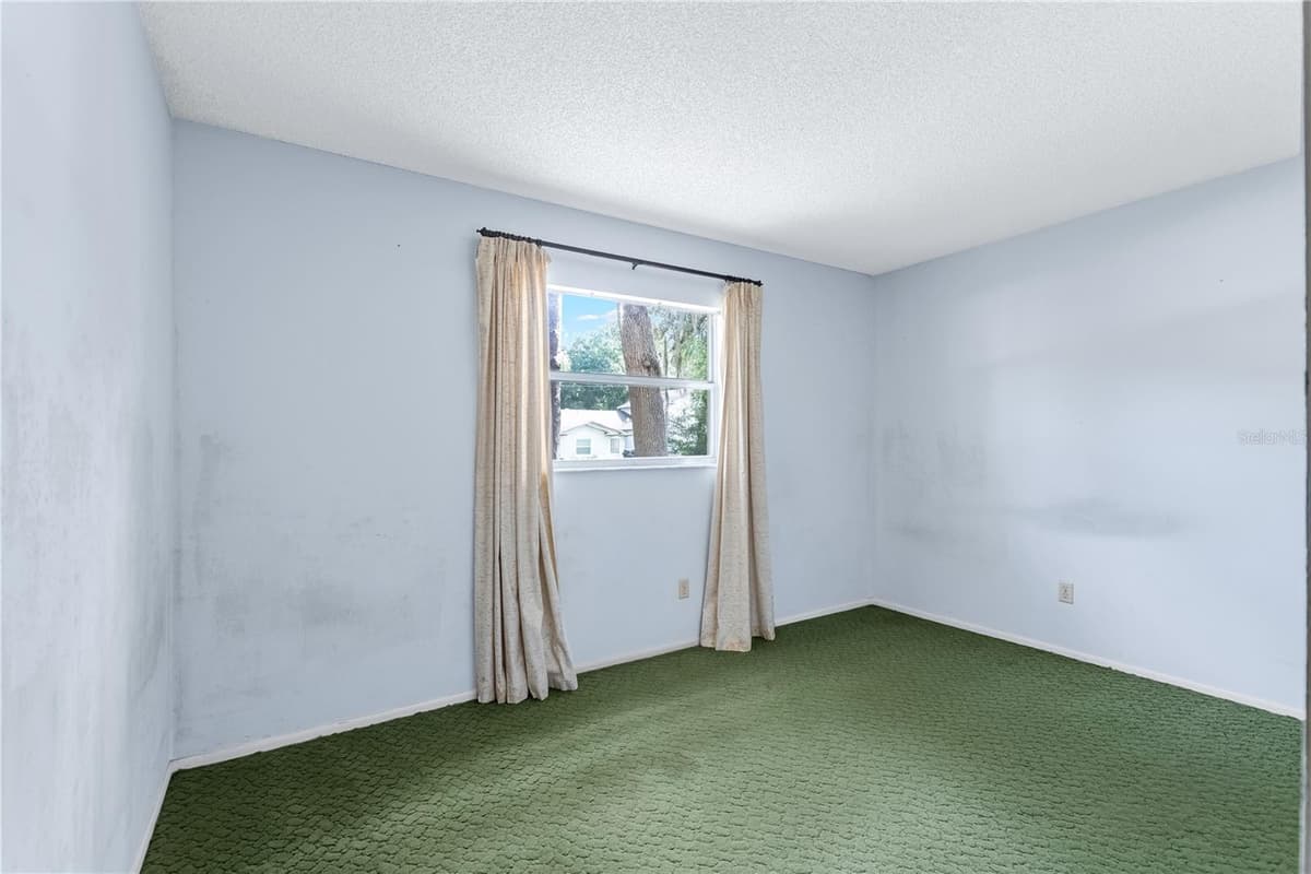 155 GOODHEART AVENUE — photo 17 of 29