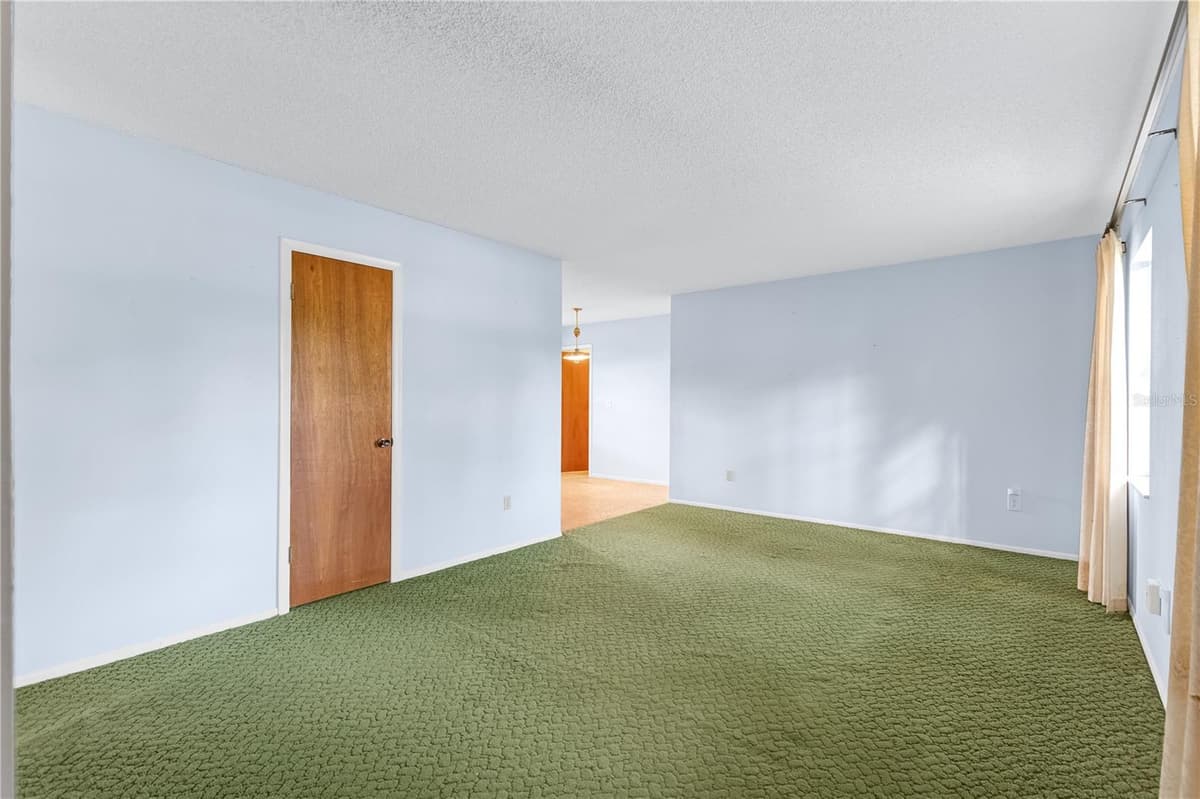 155 GOODHEART AVENUE — photo 8 of 29