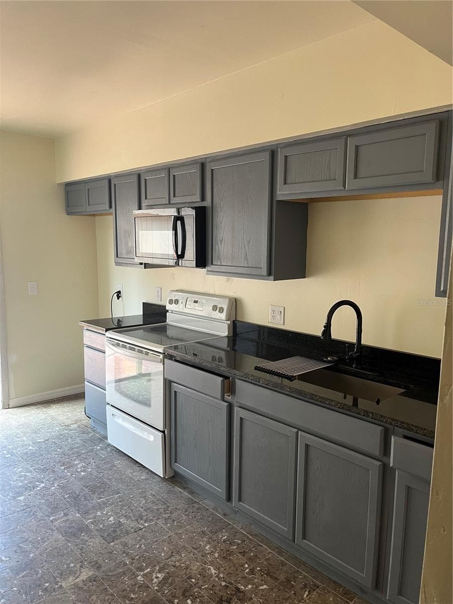 234 KRIDER ROAD — photo 8 of 12