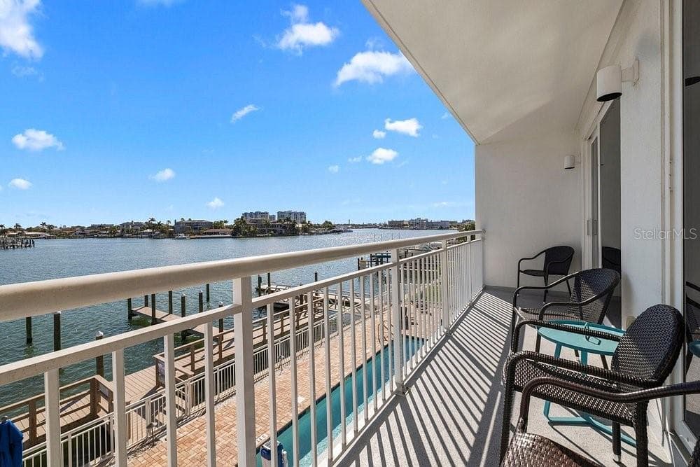 10091 GULF BOULEVARD — photo 15 of 24