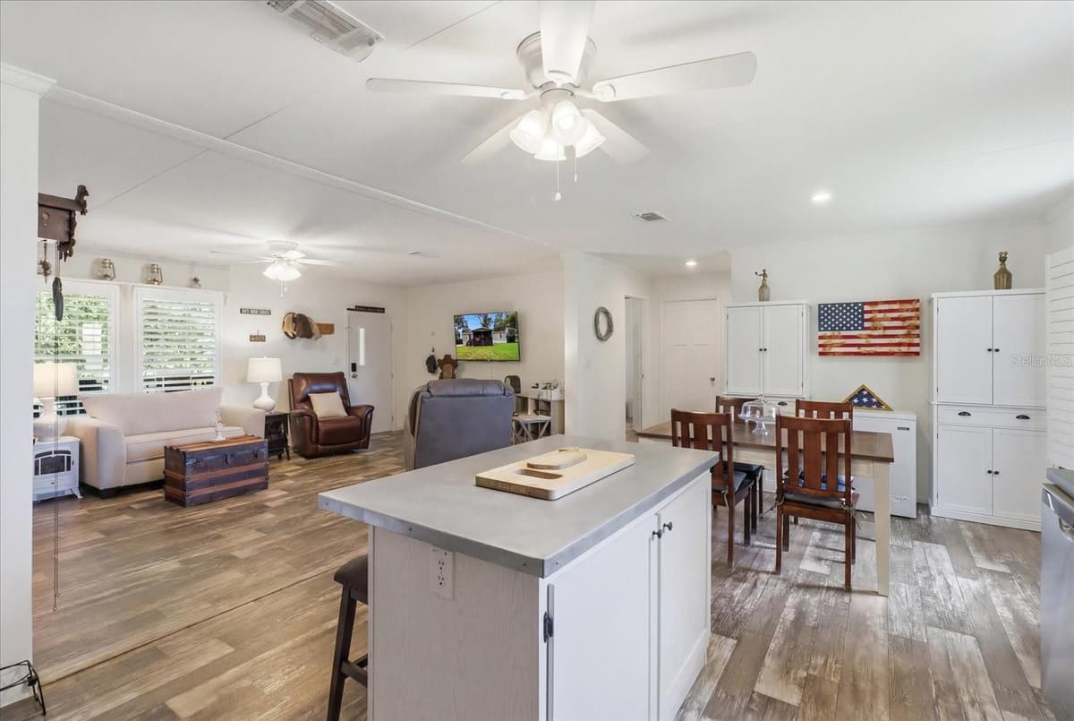 4370 AMHERST STREET — photo 13 of 35