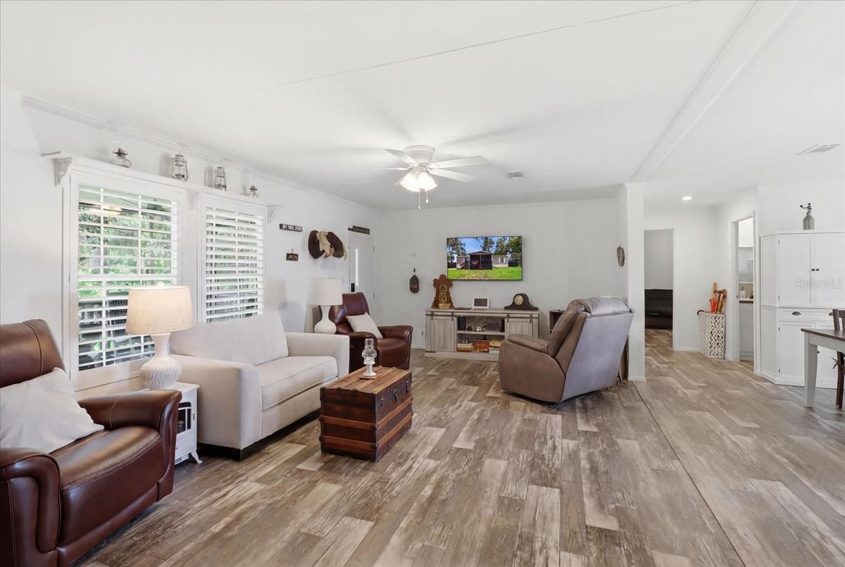 4370 AMHERST STREET — photo 8 of 35