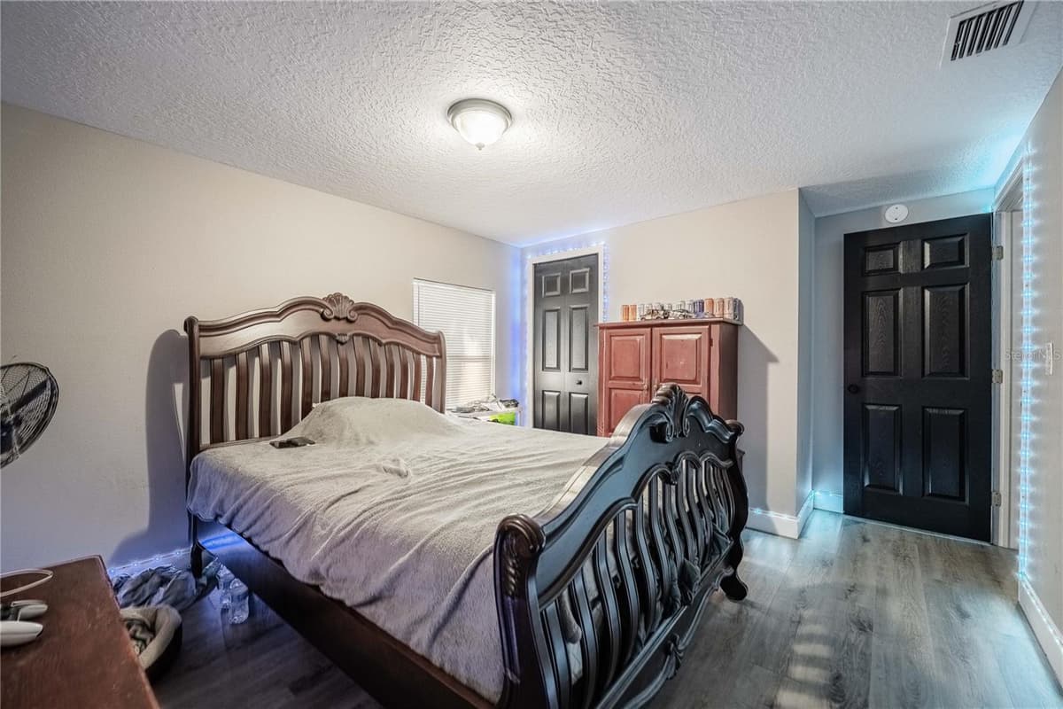 801 CLERMONT AVENUE — photo 17 of 25