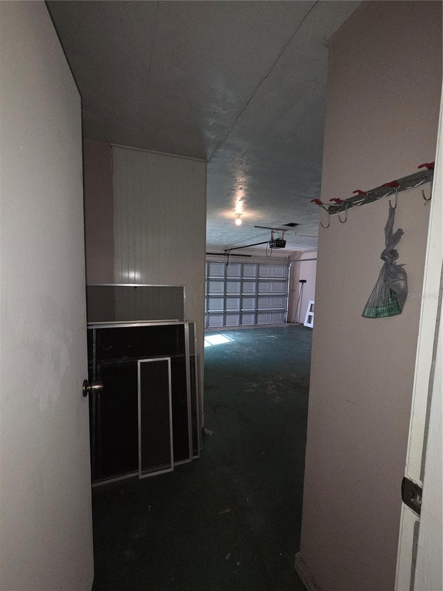 9091 GOLFVIEW DRIVE — photo 40 of 46