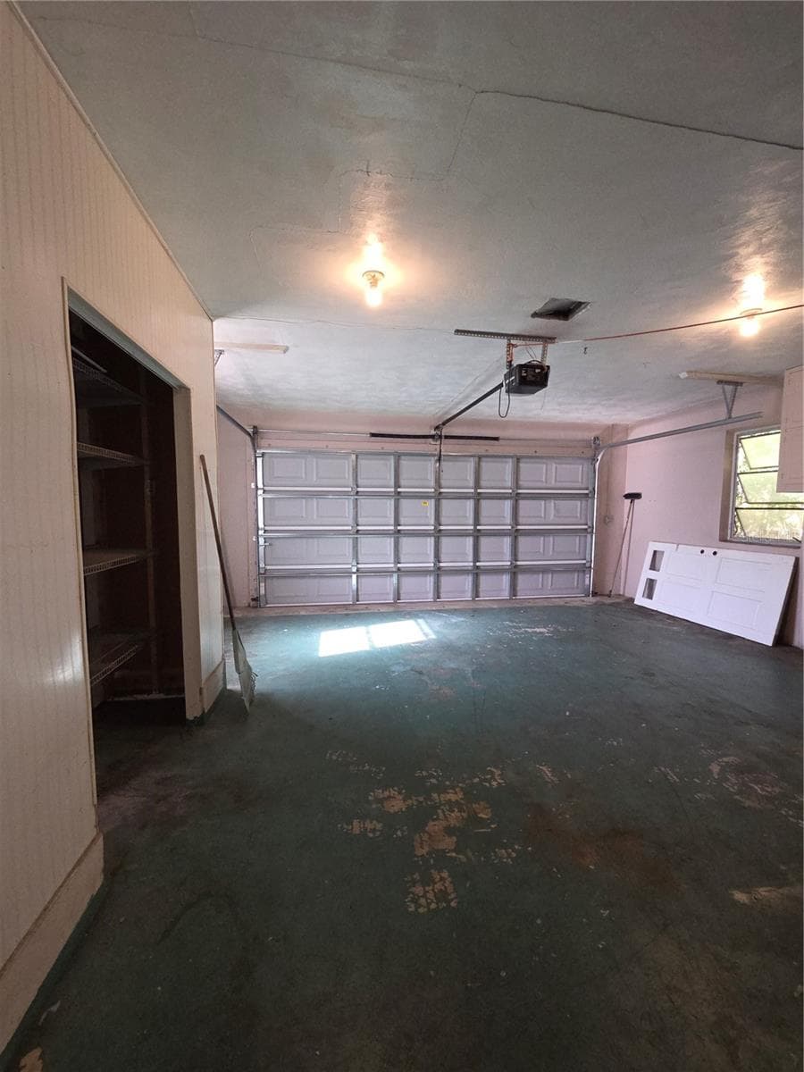 9091 GOLFVIEW DRIVE — photo 42 of 46