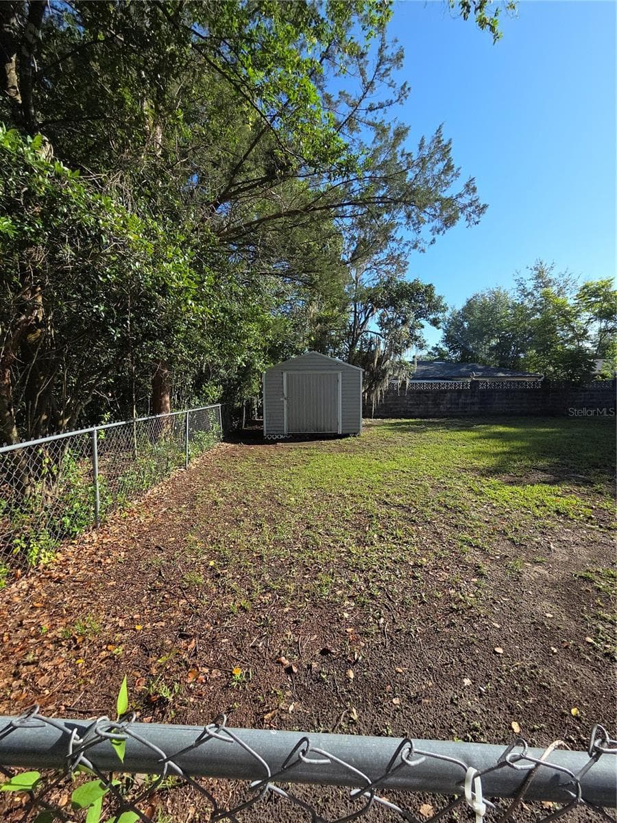 9091 GOLFVIEW DRIVE — photo 4 of 46