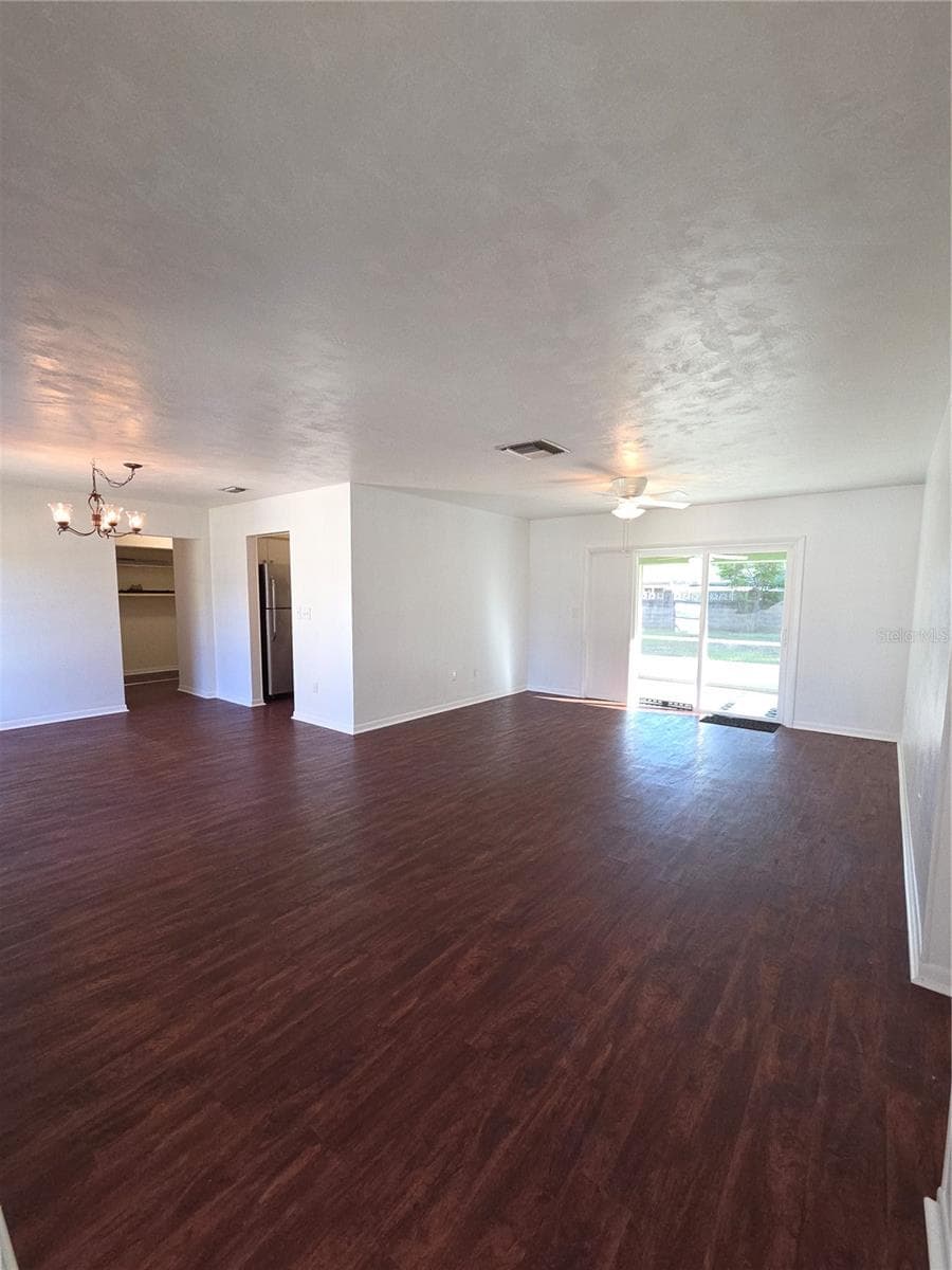 9091 GOLFVIEW DRIVE — photo 13 of 46