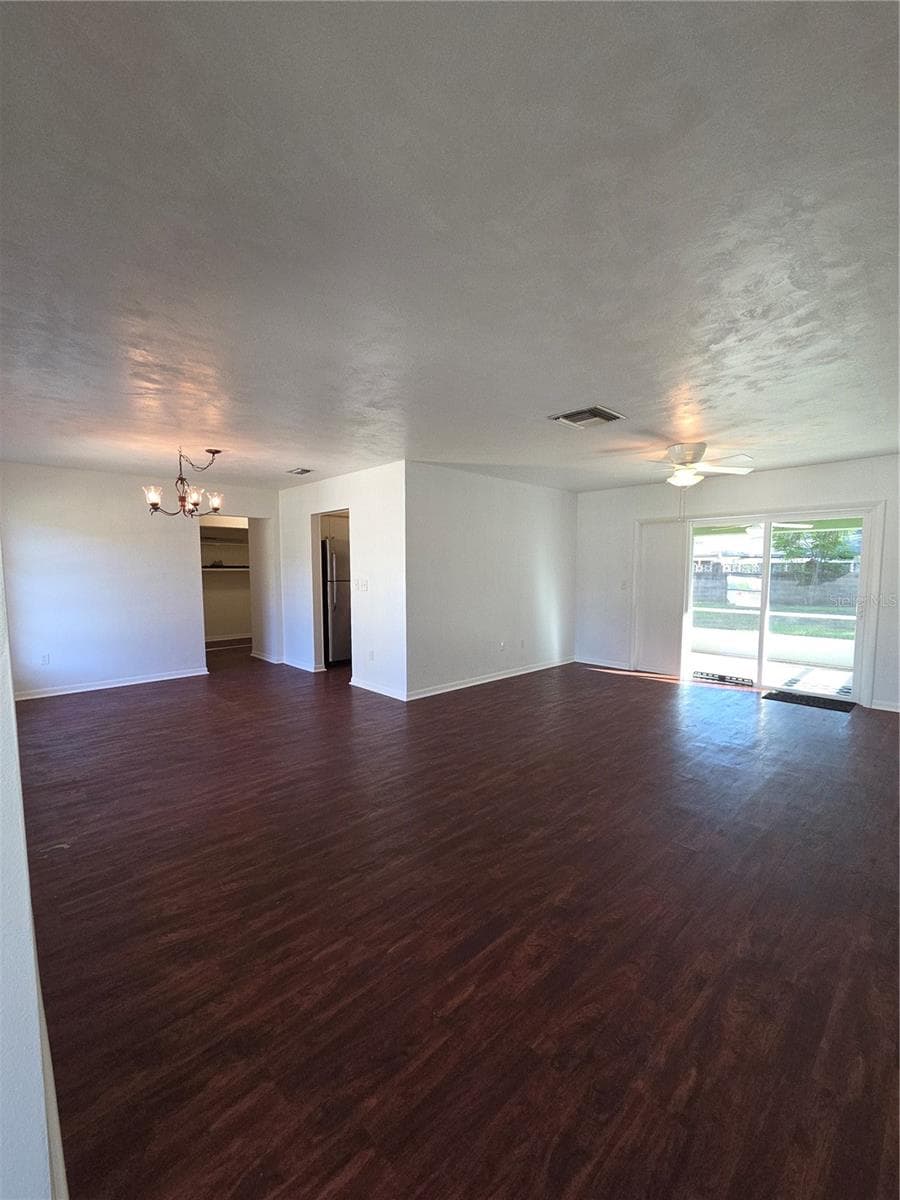 9091 GOLFVIEW DRIVE — photo 19 of 46