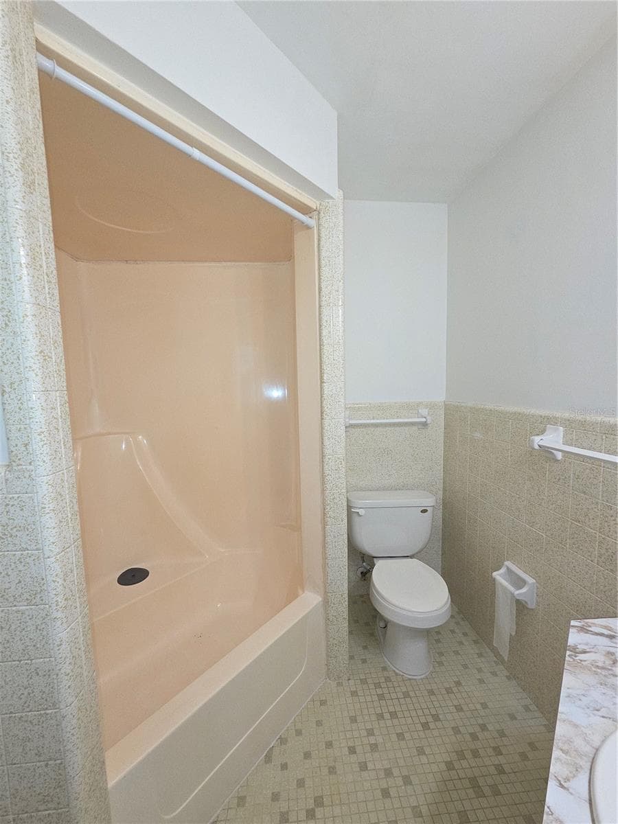9091 GOLFVIEW DRIVE — photo 36 of 46