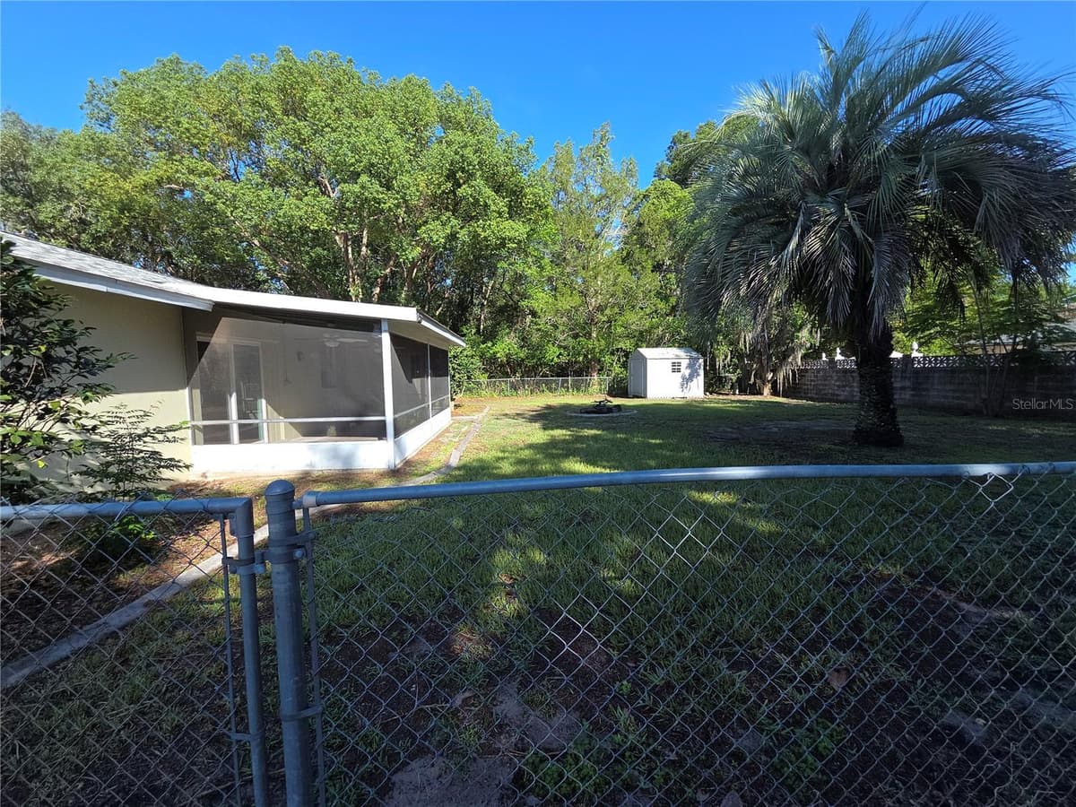9091 GOLFVIEW DRIVE — photo 9 of 46